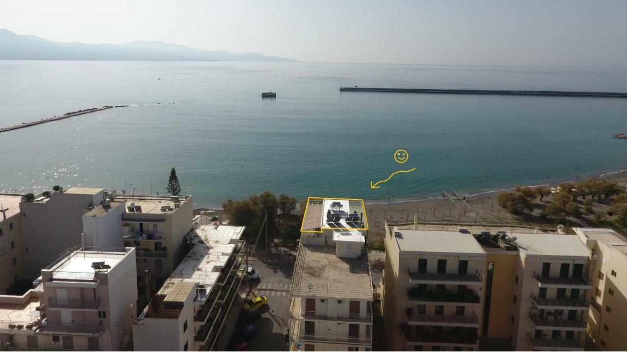 Seafront Penthouse Leo Apartment Kalamata Exterior photo